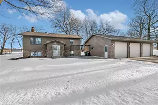 32878 Spunk Tree Cir, Avon, MN 56310 - Photo 2