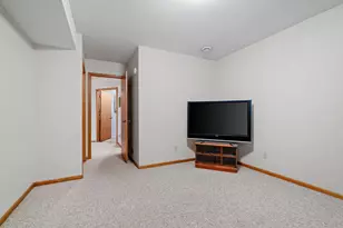 1688 Chatham Ave, Arden Hills, MN 55112 - Photo 46