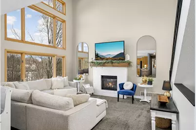 4751 Helmo Avenue N, Oakdale, MN 55128 - Photo 12