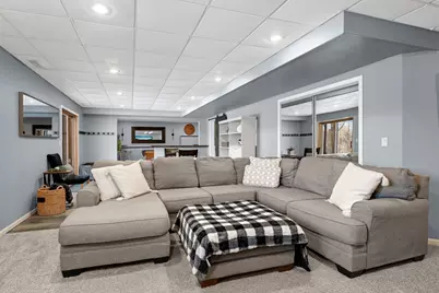 4751 Helmo Avenue N, Oakdale, MN 55128 - Photo 48