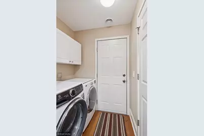 1197 Gallery Lane, Chaska, MN 55318 - Photo 34