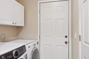 1197 Gallery Ln, Chaska, MN 55318 - Photo 34