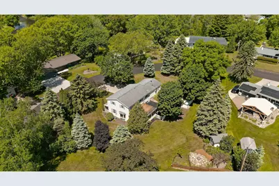 2750 Riverside Lane NE, Rochester, MN 55906 - Photo 2