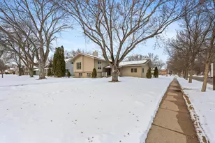1201 13th St N, Saint Cloud, MN 56303 - Photo 2