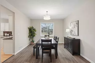 2829 Eagle Valley Cir, Woodbury, MN 55129 - Photo 4