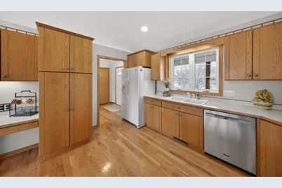 303 9th Street NW, Dodge Center, MN 55927 - Photo 8