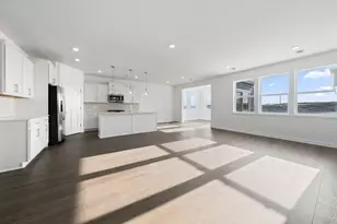 20048 Gabardine Ln, Lakeville, MN 55044 - Photo 8