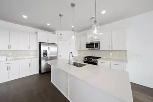 20048 Gabardine Ln, Lakeville, MN 55044 - Photo 4