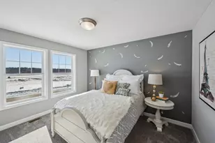 1725 Hadley Hills Dr NE, Rochester, MN 55906 - Photo 16