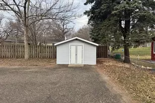 1078 Jefferson St SE, Hutchinson, MN 55350 - Photo 24