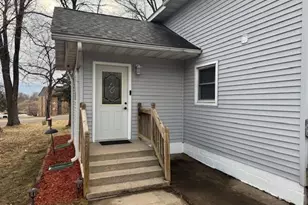 1078 Jefferson St SE, Hutchinson, MN 55350 - Photo 26