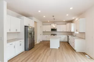 4939 Noble Dr NW, Rochester, MN 55901 - Photo 4