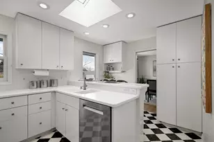 5008 Windsor Ave, Edina, MN 55436 - Photo 16