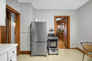 2300 Grand Ave S, Minneapolis, MN 55405 - Photo 36