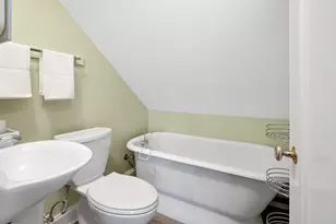 2300 Grand Ave S, Minneapolis, MN 55405 - Photo 50