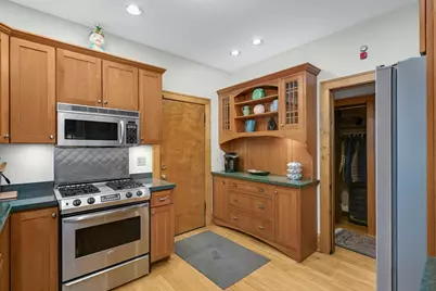 2300 Grand Avenue S, Minneapolis, MN 55405 - Photo 16