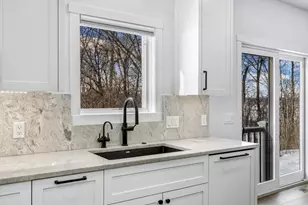 925 Minnesota Ln N, Plymouth, MN 55447 - Photo 22