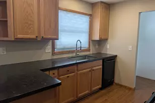 10931 Territorial Dr, Burnsville, MN 55337 - Photo 4