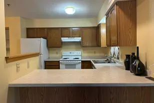 1872 Deerhaven Ln NE, Rochester, MN 55906 - Photo 4