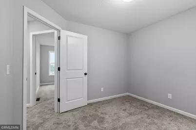 10492 Goodview Avenue S, Cottage Grove, MN 55016 - Photo 12