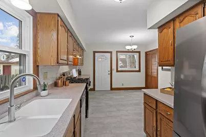 3927 Russell Avenue N, Minneapolis, MN 55412 - Photo 10