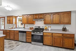 3927 Russell Ave N, Minneapolis, MN 55412 - Photo 12