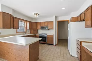 823 Northview Dr, Hudson, WI 54016 - Photo 10