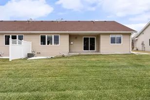 2495 Mossy Creek Dr NE, Owatonna, MN 55060 - Photo 6