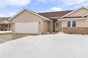 2495 Mossy Creek Dr NE, Owatonna, MN 55060 - Photo 2
