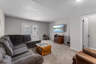 148 21st Street NW, Owatonna, MN 55060 - Photo 2