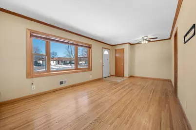 8213 Dupont Avenue S, Bloomington, MN 55420 - Photo 4