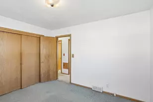 2112 Suburban Ave, Saint Paul, MN 55119 - Photo 10