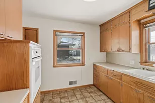 2112 Suburban Ave, Saint Paul, MN 55119 - Photo 8