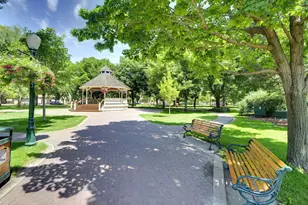 934 Goldfinch St, Chaska, MN 55318 - Photo 44