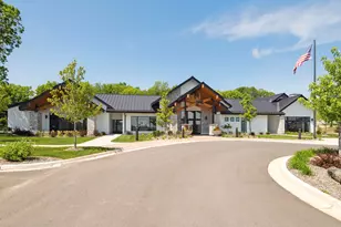 934 Goldfinch St, Chaska, MN 55318 - Photo 40