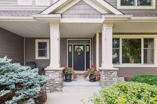 3828 Pascolo Bend, Chaska, MN 55318 - Photo 2