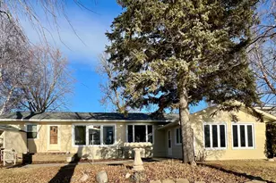 137 McCloud St, Ortonville, MN 56278 - Photo 2