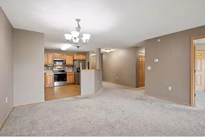 935 Ferndale Street N #302, Maplewood, MN 55119 - Photo 14