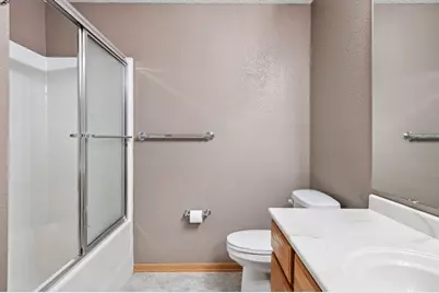 935 Ferndale Street N #302, Maplewood, MN 55119 - Photo 30