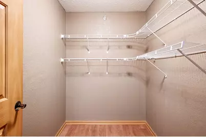 935 Ferndale Street N #302, Maplewood, MN 55119 - Photo 8