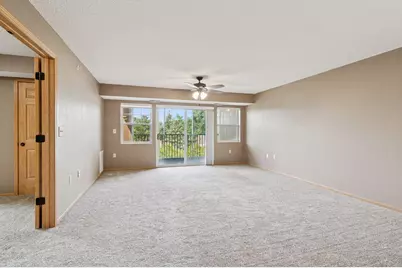 935 Ferndale Street N #302, Maplewood, MN 55119 - Photo 10