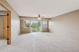 935 Ferndale St N, Maplewood, MN 55119 - Photo 10