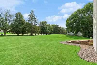 4122 Goldenrod Lane N, Plymouth, MN 55441 - Photo 2