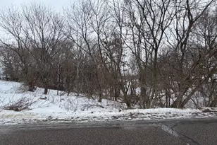 1154 Peninsula Rd, New Richmond, WI 54017 - Photo 4