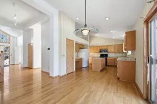 16657 Hutchinson Dr, Lakeville, MN 55044 - Photo 26