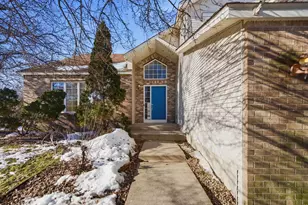 16657 Hutchinson Dr, Lakeville, MN 55044 - Photo 4