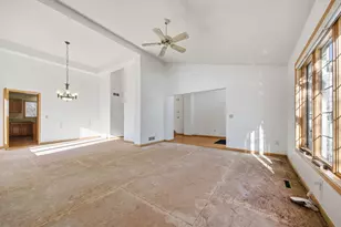 16657 Hutchinson Dr, Lakeville, MN 55044 - Photo 10