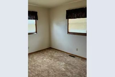 1419 Westmore Avenue, Wahpeton,  58075 - Photo 6