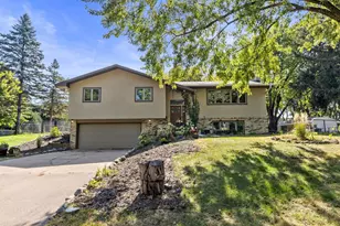 7155 Duluth St, Golden Valley, MN 55427 - Photo 2