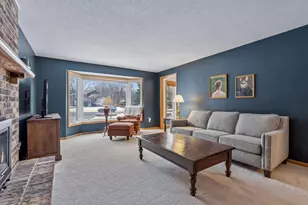 14997 Williamsburg Ct, Eden Prairie, MN 55347 - Photo 12